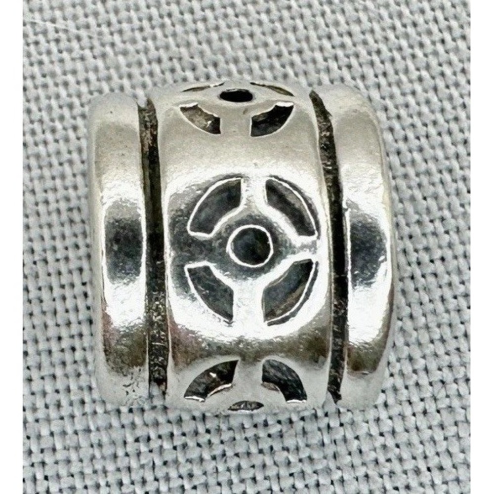 Authentic Pandora Moments Open Circle Charm/Bead Silver 925 ALE 790205 - Retired